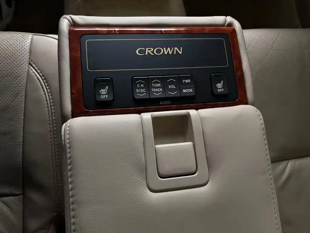Toyota Crown 2009 — фото 13