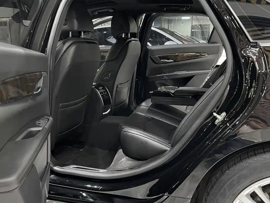 Cadillac CT6 2021 — фото 10