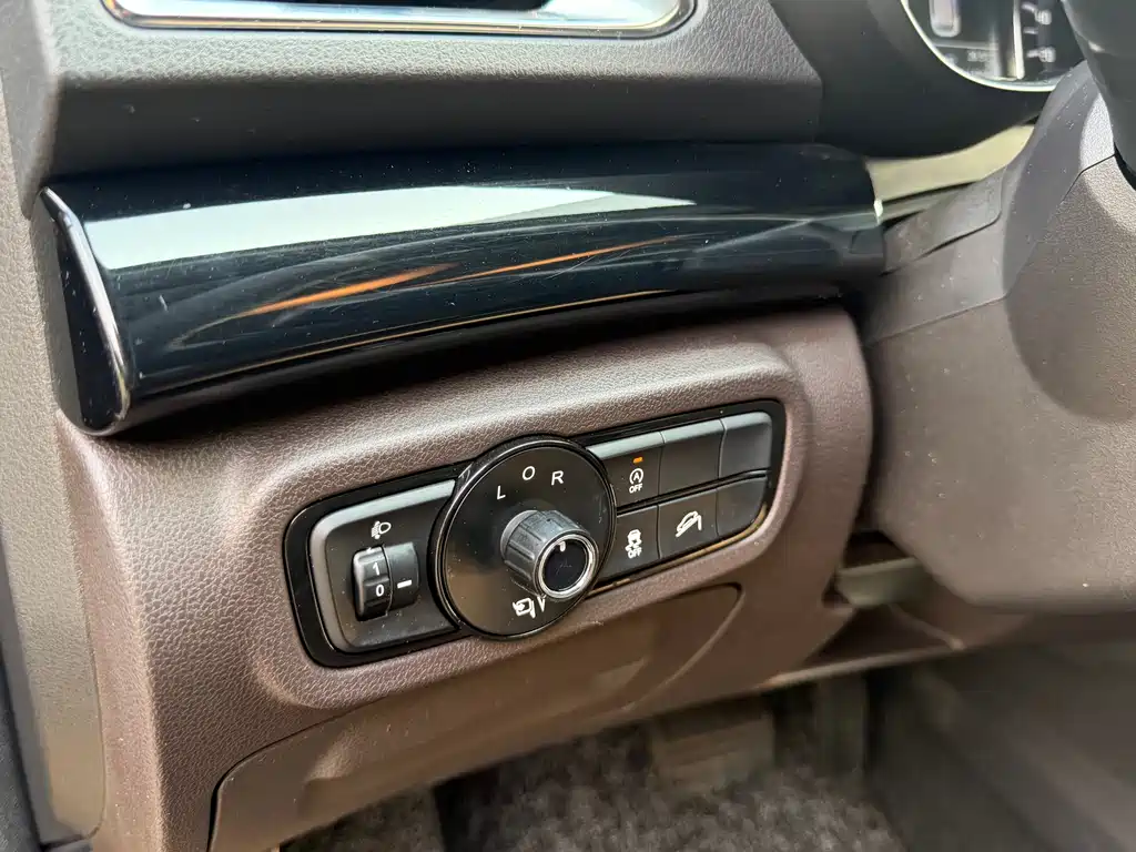 GAC Motor Trumpchi GS4 2015 — фото 13