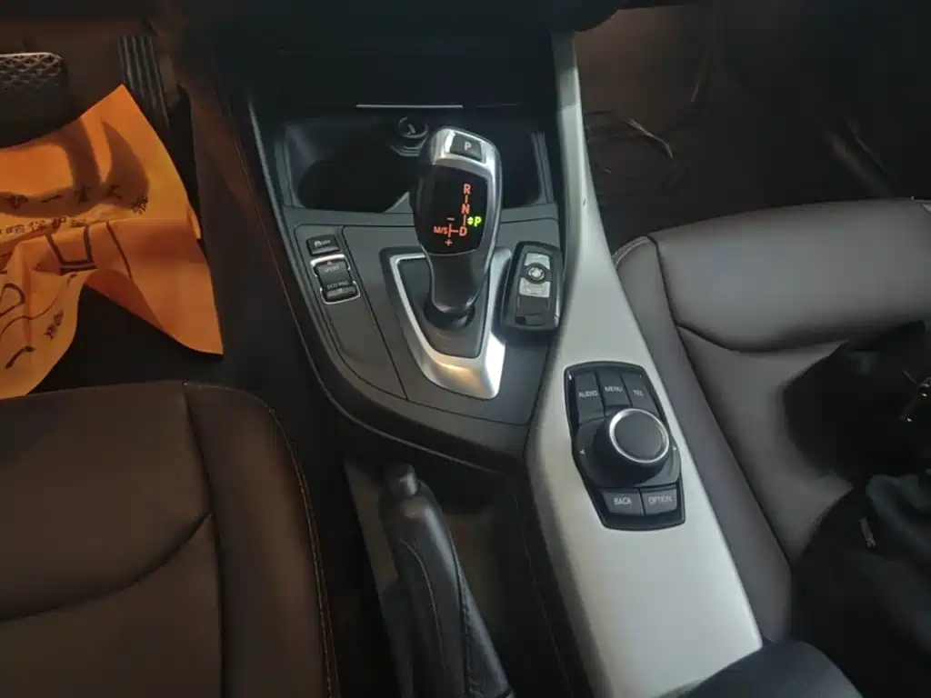 BMW 1 Series 2016 — фото 14