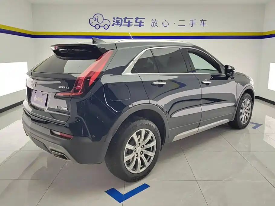 Cadillac XT4 2021 — фото 3