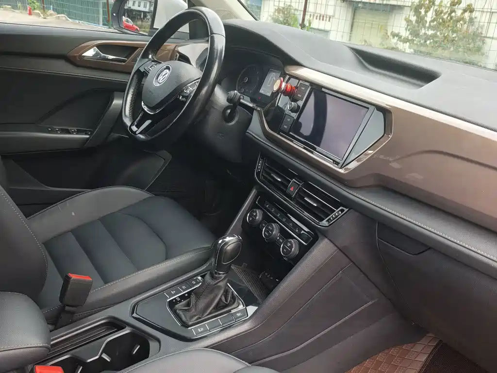 Volkswagen Tharu 2019
