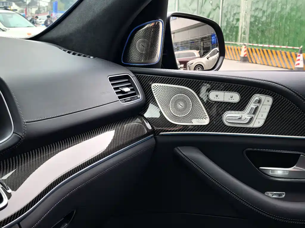 Mercedes-Benz GLS AMG 2025 — фото 15