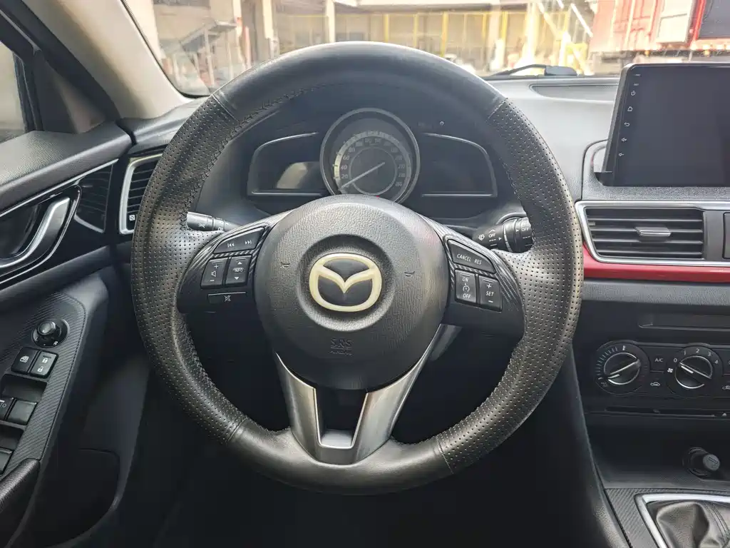 Mazda 3 Angkesela 2015 — фото 10