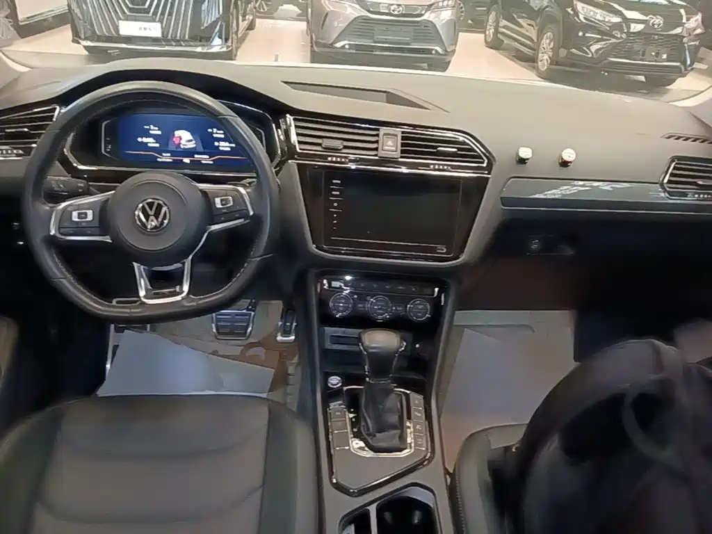 Volkswagen Tiguan L 2021