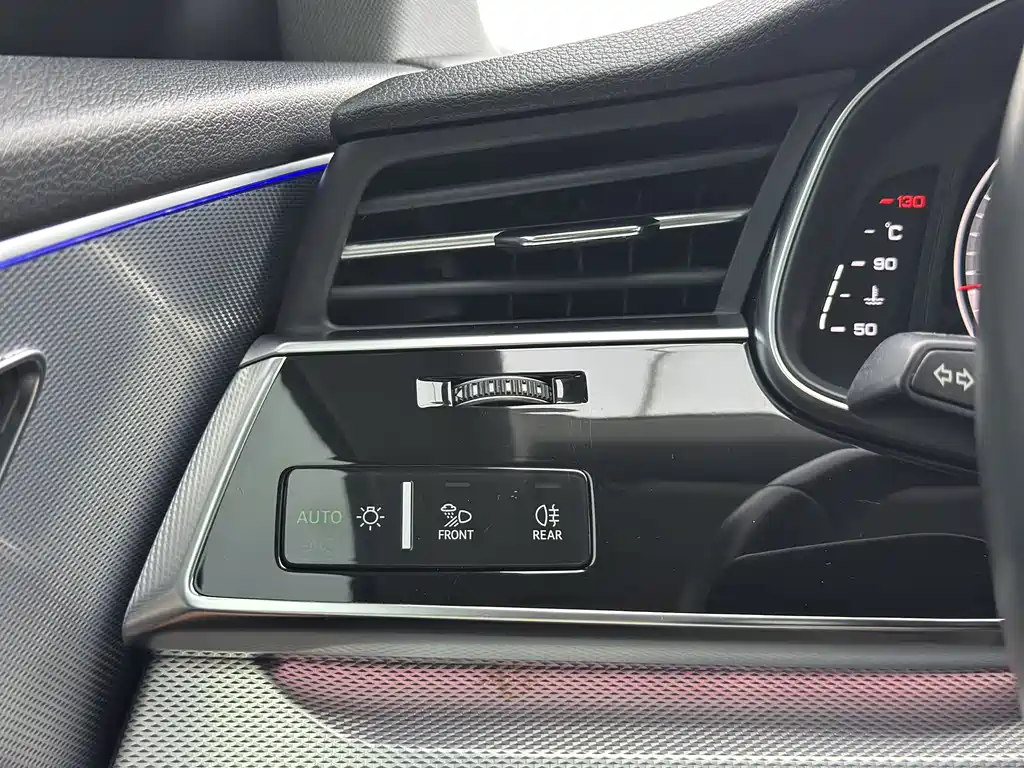 Audi Q8 2021 — фото 12