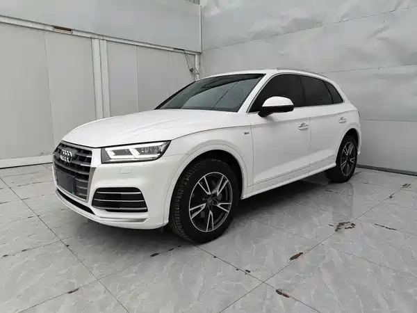Audi Q5L 2021
