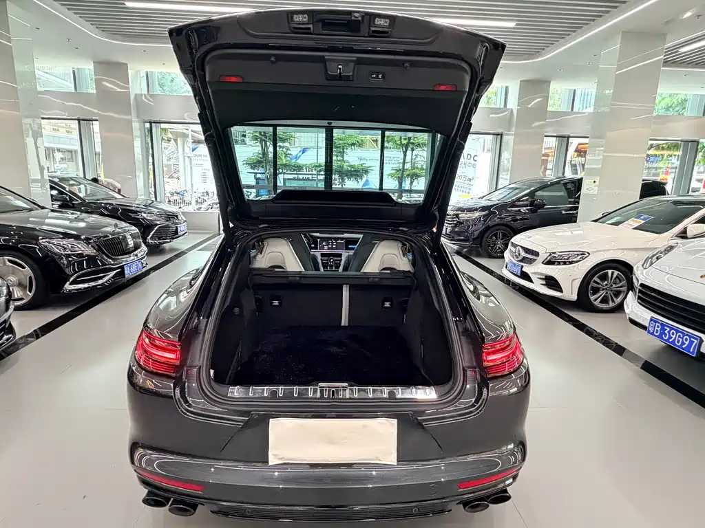 Porsche Panamera 2019 — фото 13