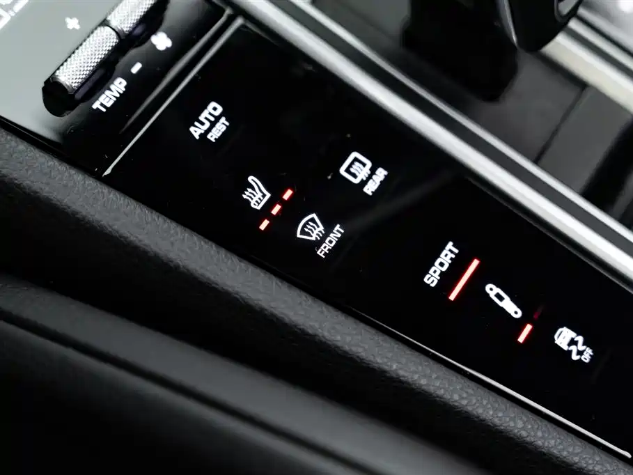 Porsche Cayenne 2018 — фото 19