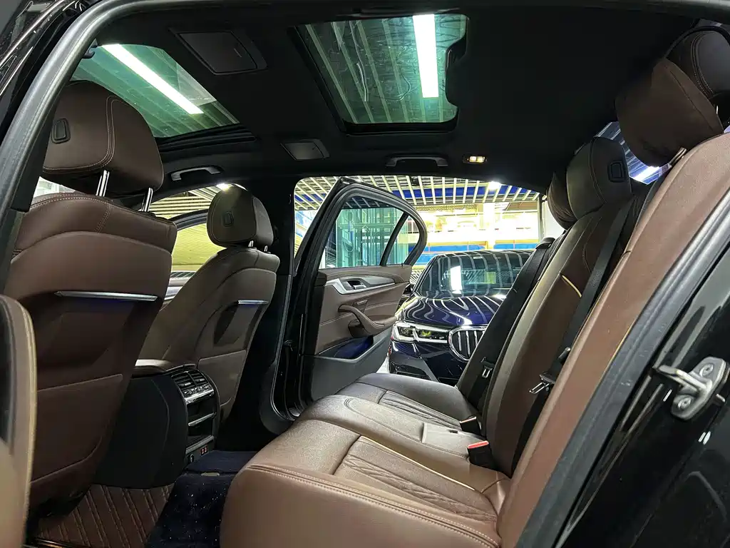 BMW 5 Series 2023