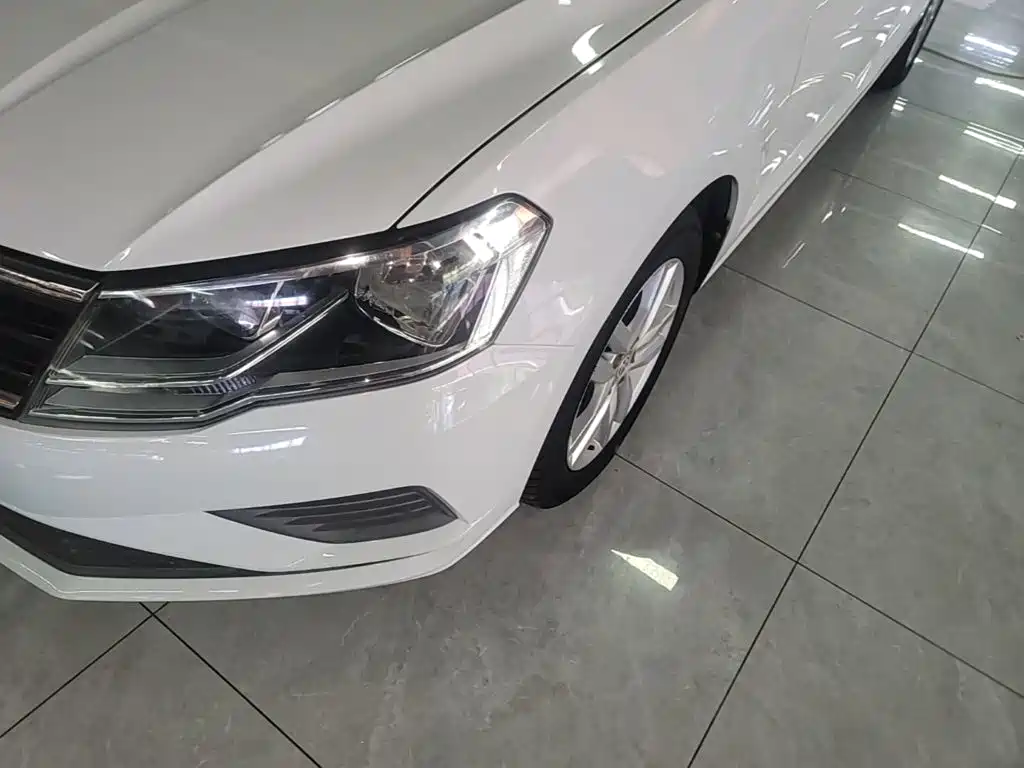 Volkswagen Jetta 2019 — фото 24