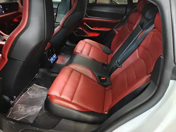 Porsche Taycan 2021