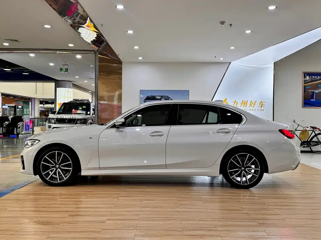 BMW 3 Series 2021