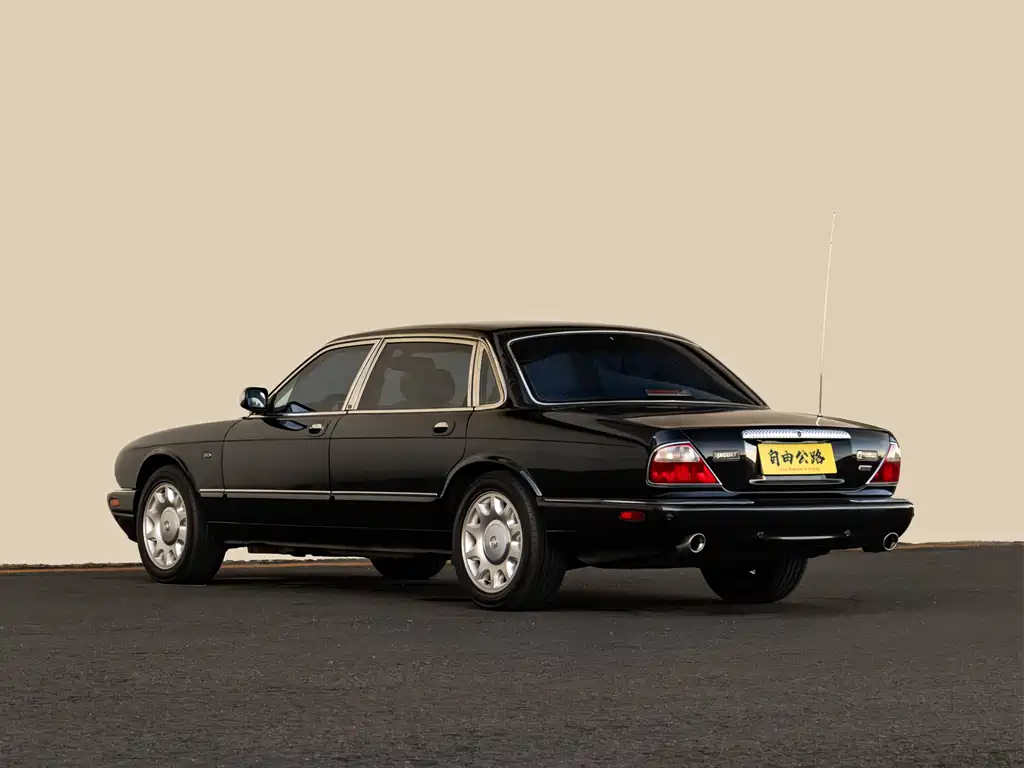 Jaguar XJ 2002 — фото 15