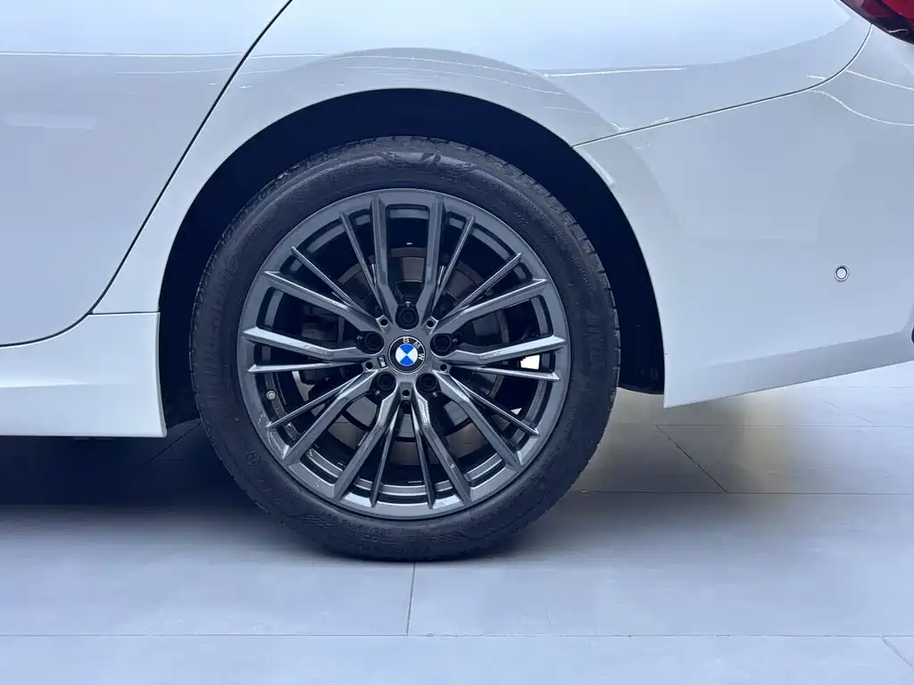 BMW 3 Series 2023 — фото 18