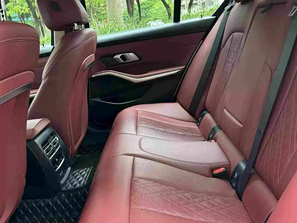 BMW 3 Series 2024 — фото 10