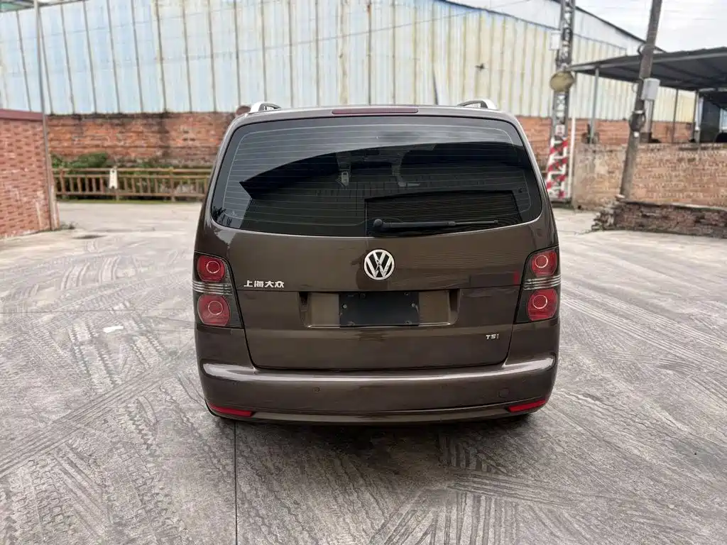 Volkswagen Touran 2011