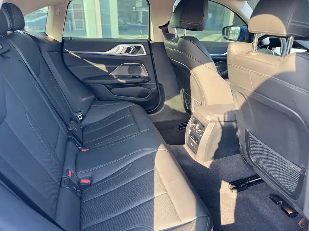 BMW 4 Series 2023 — фото 14
