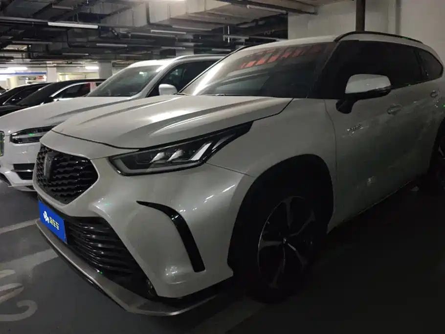 Toyota Crown Kluger 2021