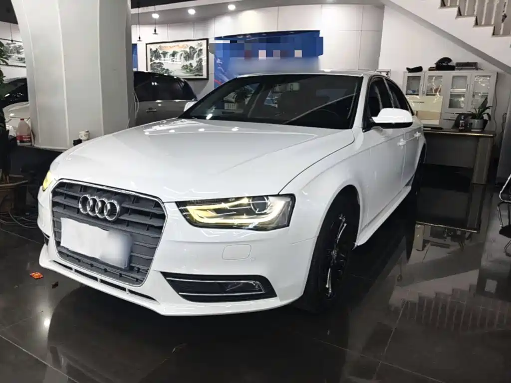 Audi A4L 2015