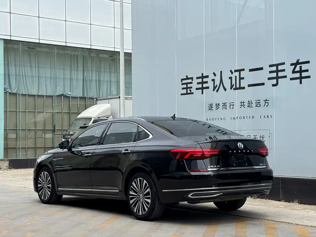 Volkswagen Passat 2019 — фото 10