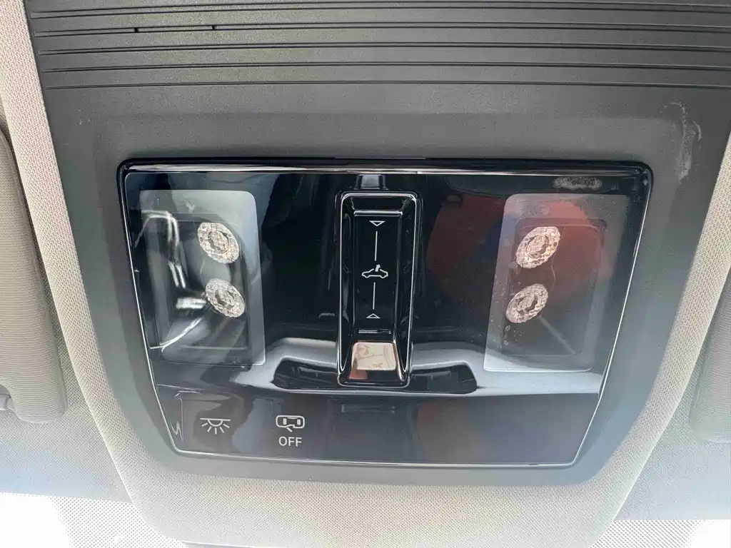 Skoda Octavia 2023 — фото 14