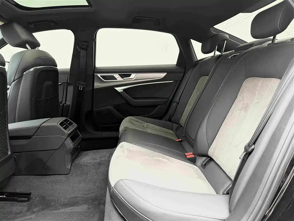 Audi A6L 2023 — фото 8