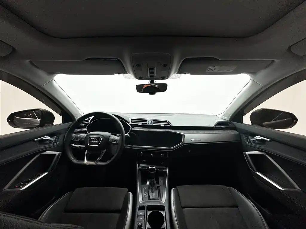 Audi Q3 2022 — фото 17