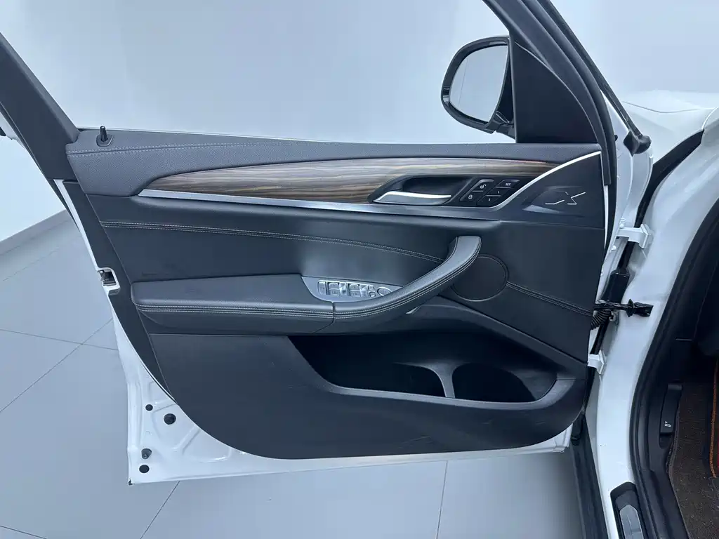 BMW X3 2019 — фото 11