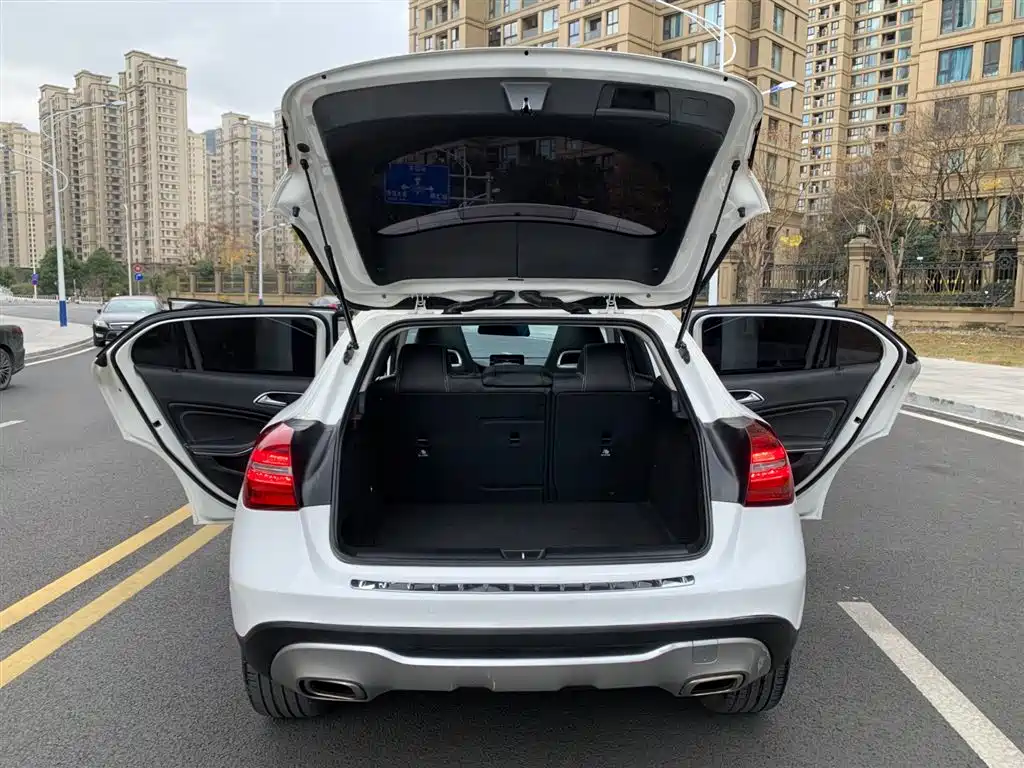 Mercedes-Benz GLA 2018 — фото 8