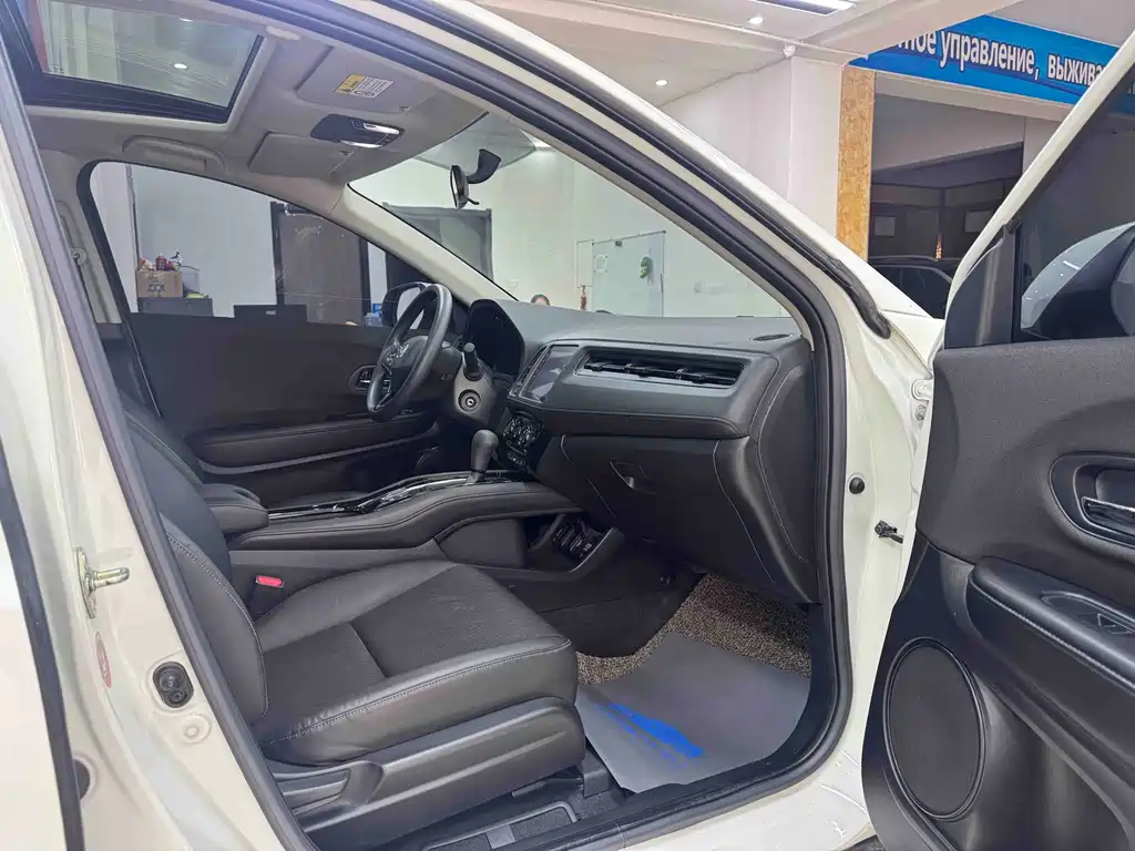 Honda Vezel 2021 — фото 10