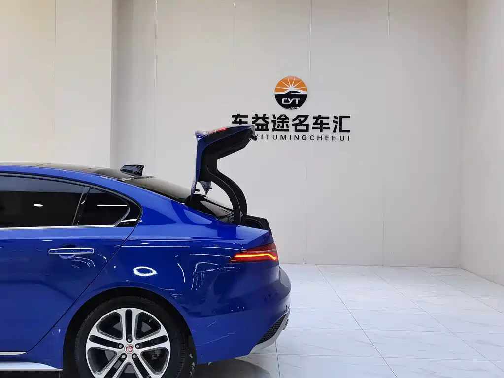 Jaguar XEL 2020 — фото 16
