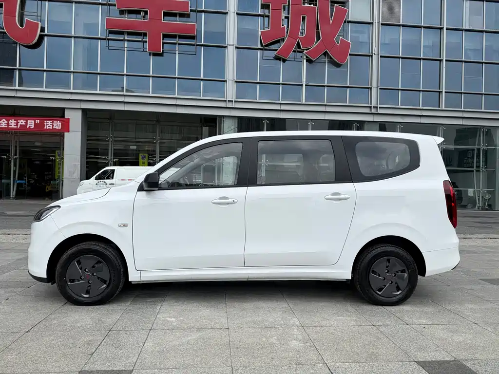 Wuling Hongguang EV 2026 — фото 3