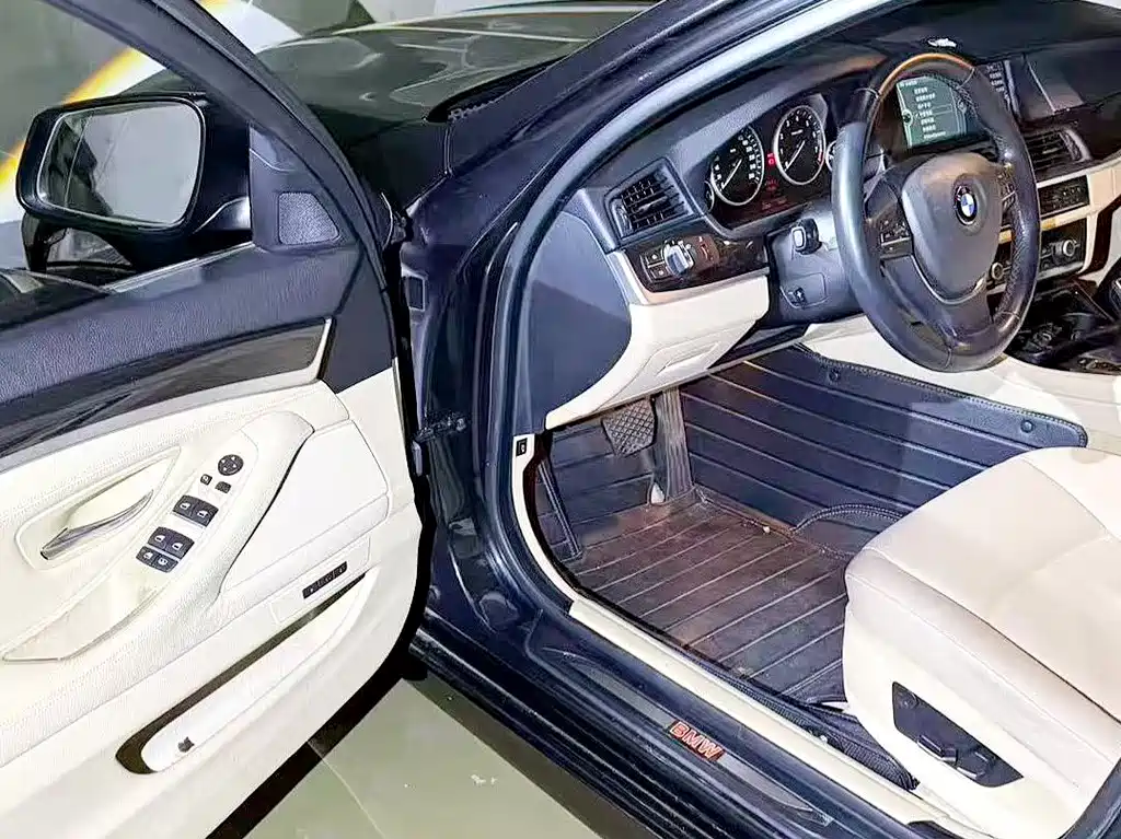 BMW 5 Series 2012