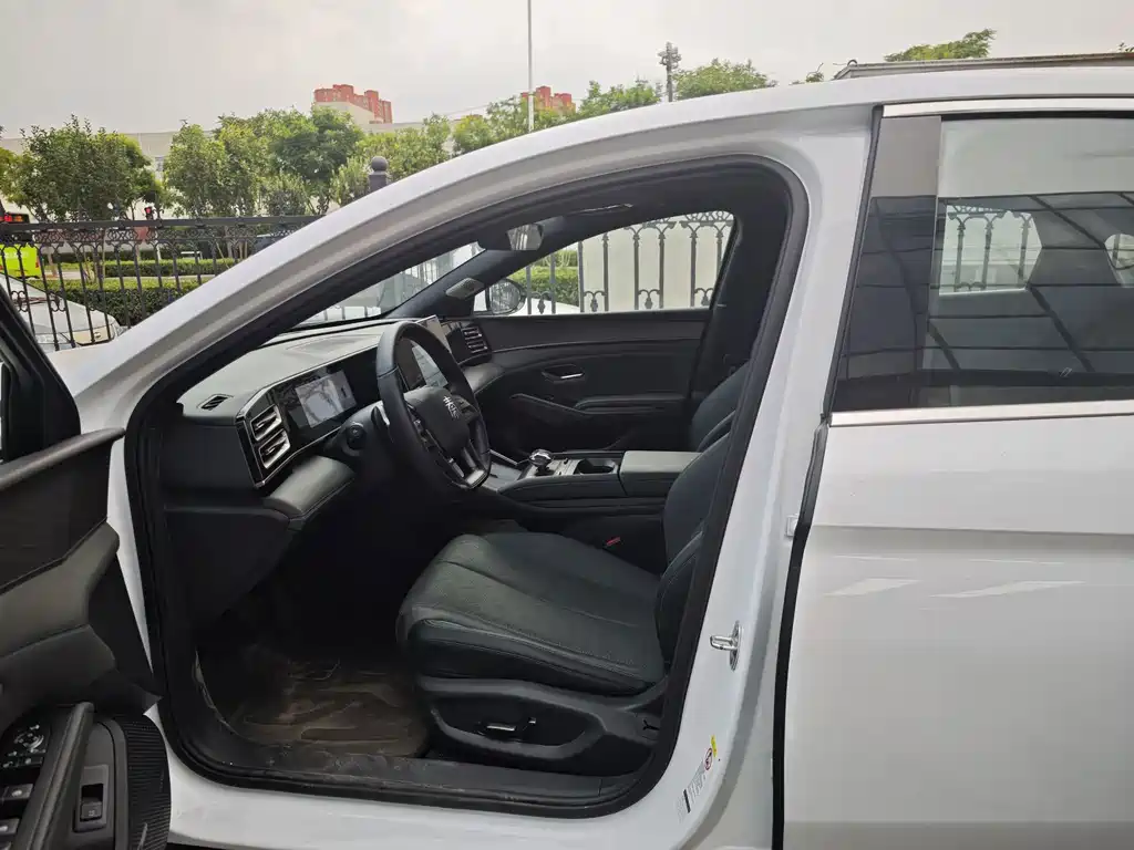 BYD Qin L 2025 — фото 18