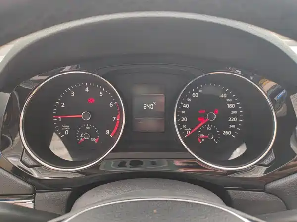 Volkswagen Sagitar 2017