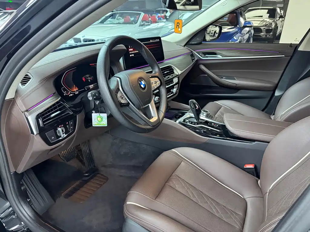 BMW 5 Series 2022