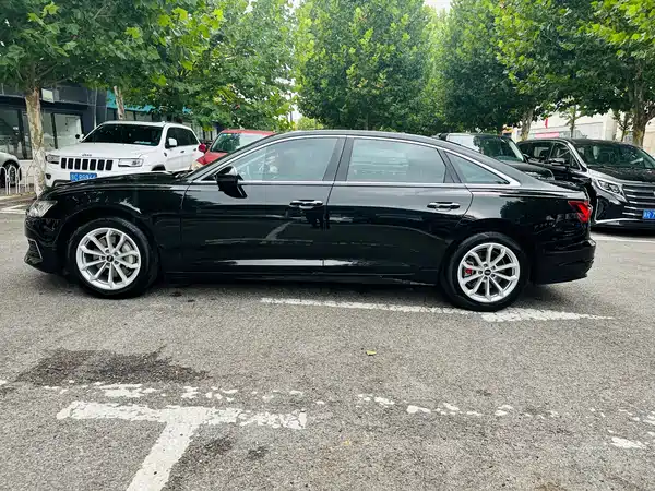 Audi A6L 2022
