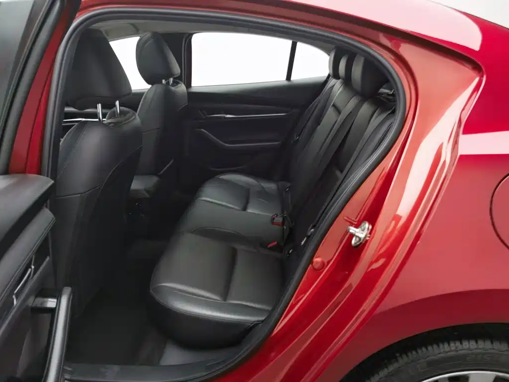 Mazda 3 Axela 2020 — фото 15