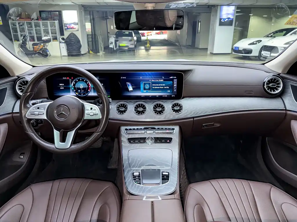 Mercedes-Benz CLS 2020 — фото 16