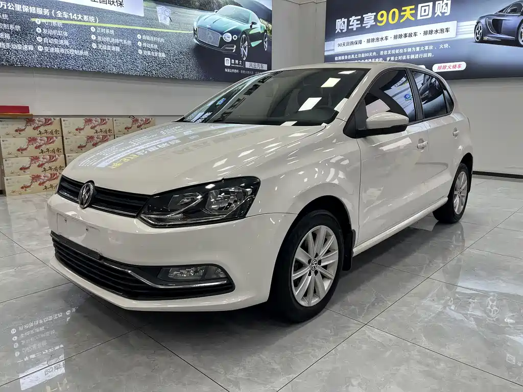 Volkswagen Polo 2016 — фото 1