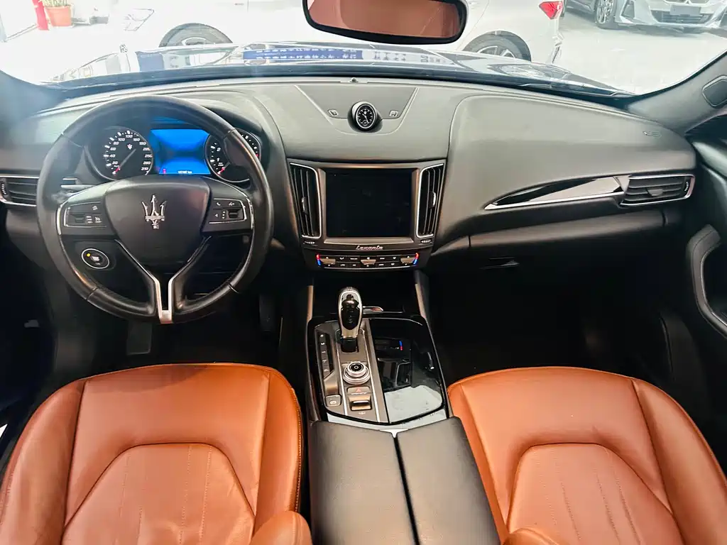 Maserati Levante 2018 — фото 7