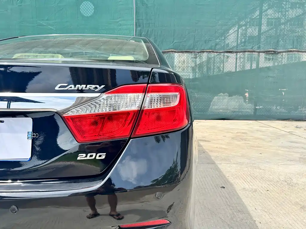 Toyota Camry 2013 — фото 13