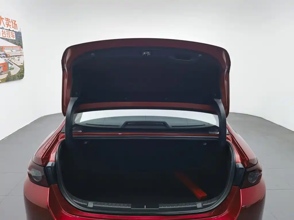 Mazda 3 Axela 2020 — фото 16