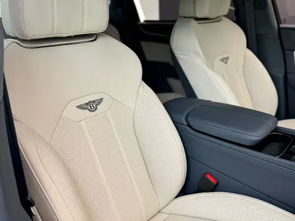 Bentley Bentayga 2026