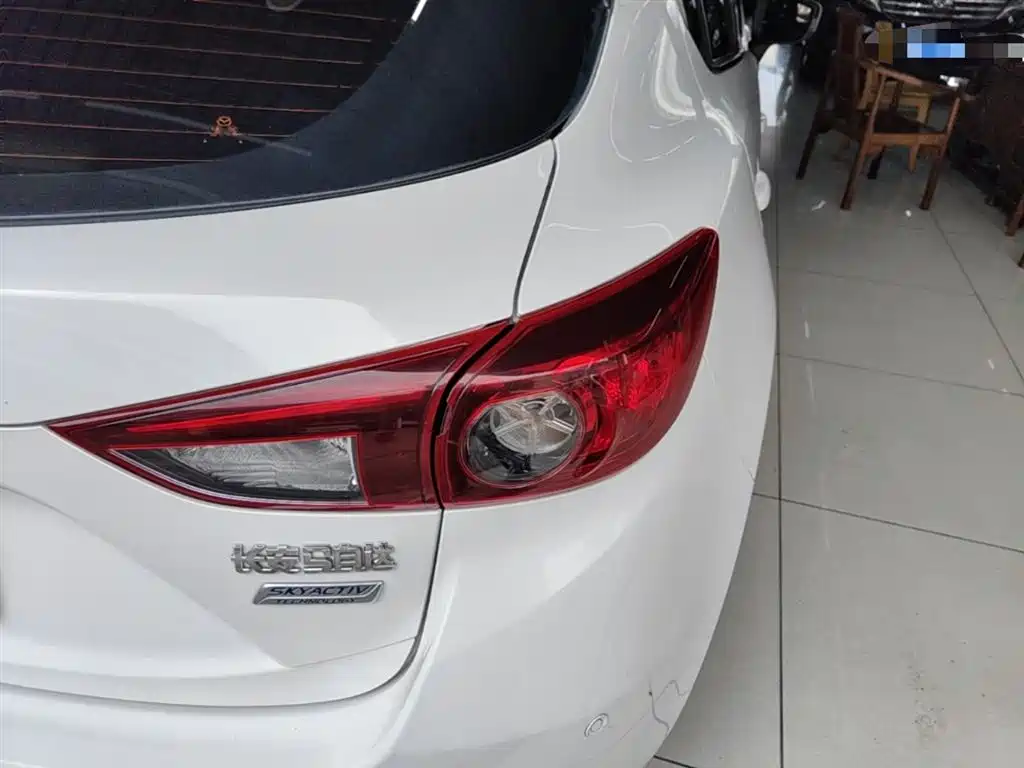Mazda 3 Axela 2016 — фото 8