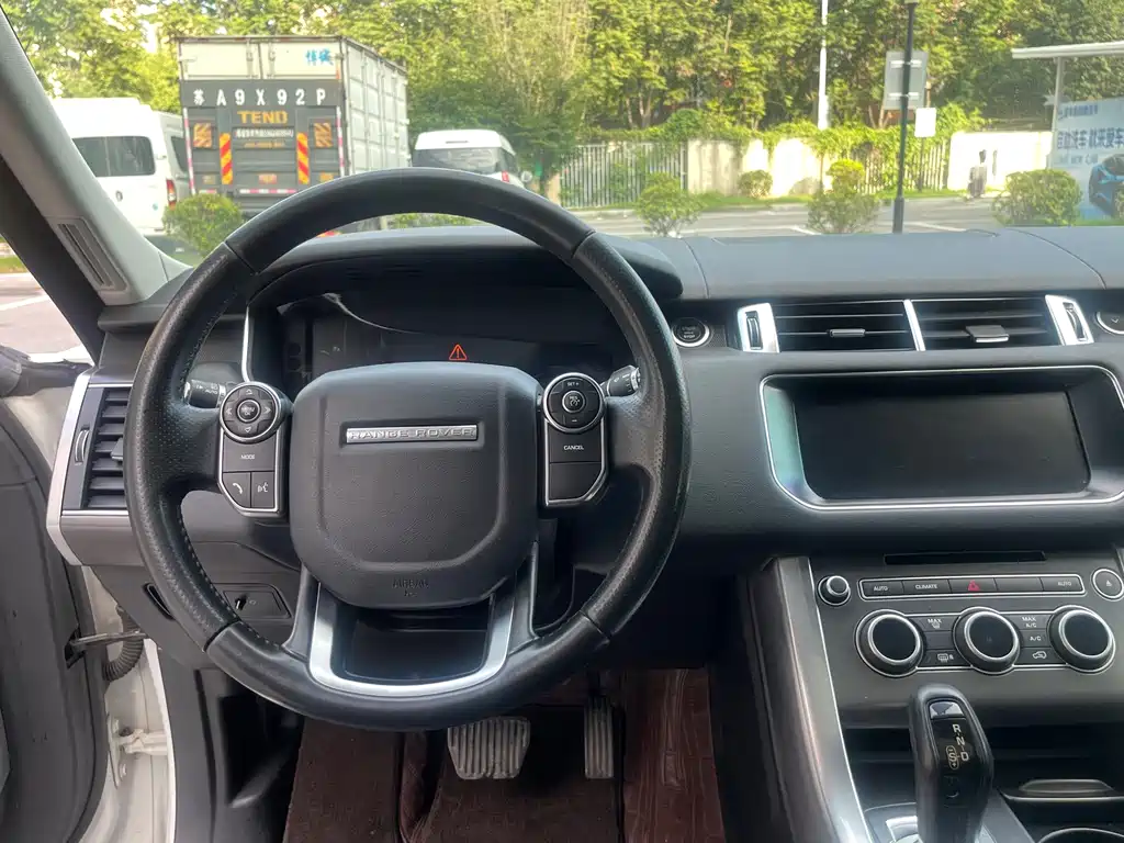 Land Rover Range Rover Sport 2017 — фото 11