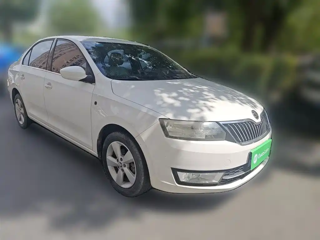 Skoda Rapid 2014 — фото 3