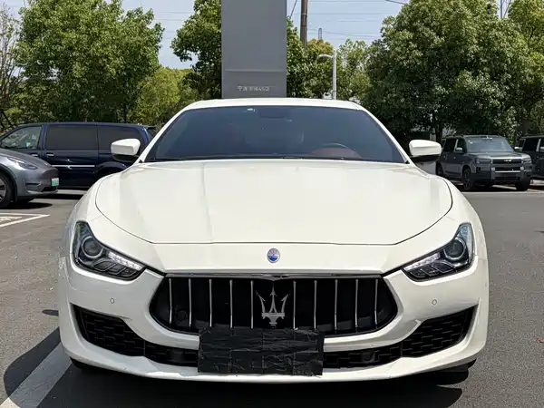 Maserati Ghibli 2022