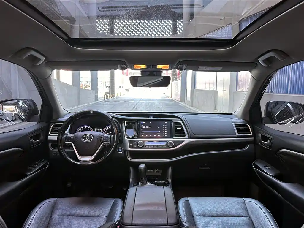 Toyota Highlander 2021 — фото 11